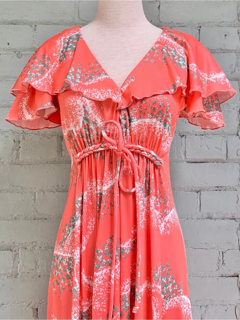 Vintage Floral Maxi Dress with Flutter Sleeves